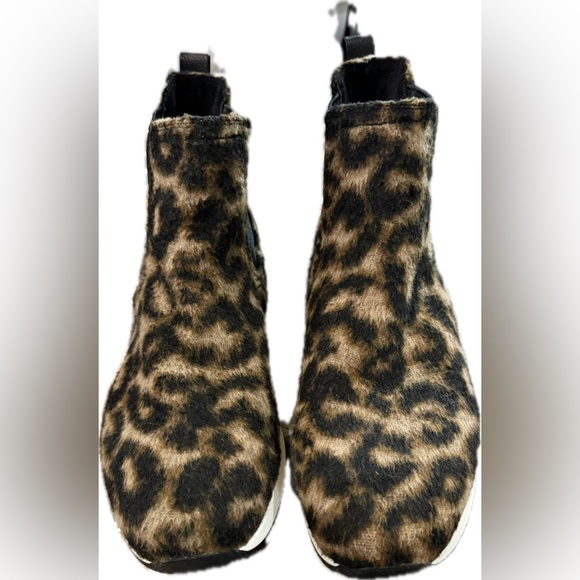 NWOT Women's Kara Chelsea Boot BOC by Born, Leopard Women Shoes Size 9.5. - Picture 2 of 6